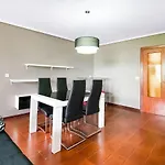 Casa de Férias Stay In Historic Laguardia, Sleeps 8 *