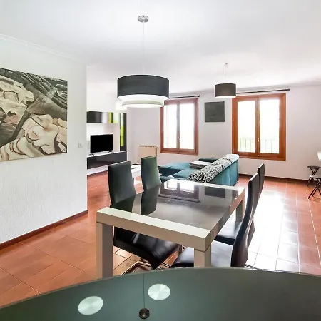 Holiday home Hillview In With Terrace Laguardia