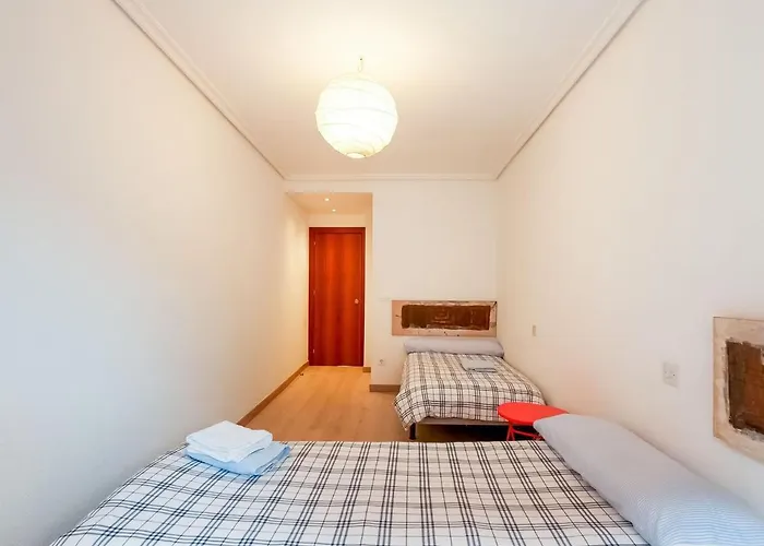 Stay In Historic Laguardia, Sleeps 8